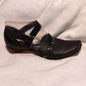 Cydwoq size 40 (US 10)